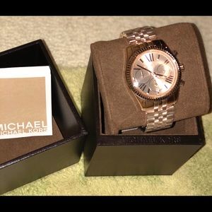 Ladies Micheal Kors Rose Gold Watch MK5569
